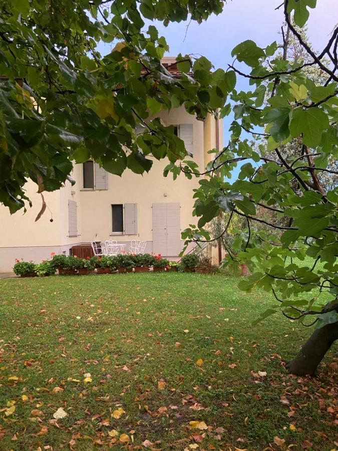 Acero Giallo Parma Exteriér fotografie